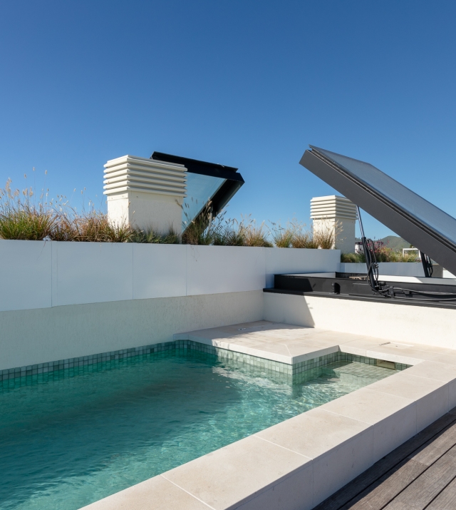 Resa Estates Geraldine Ibiza te koop penthouse vastgoed sale pool 2.jpg